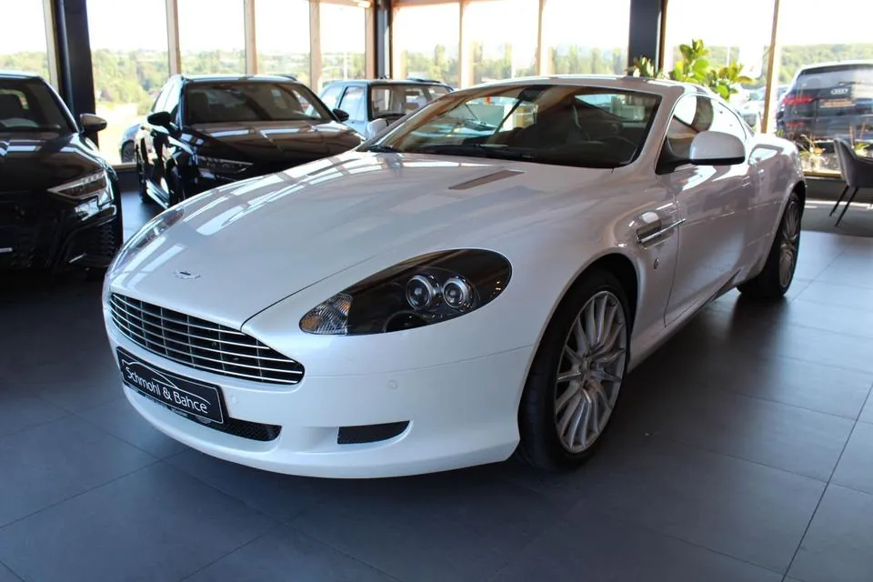Aston Martin Db9