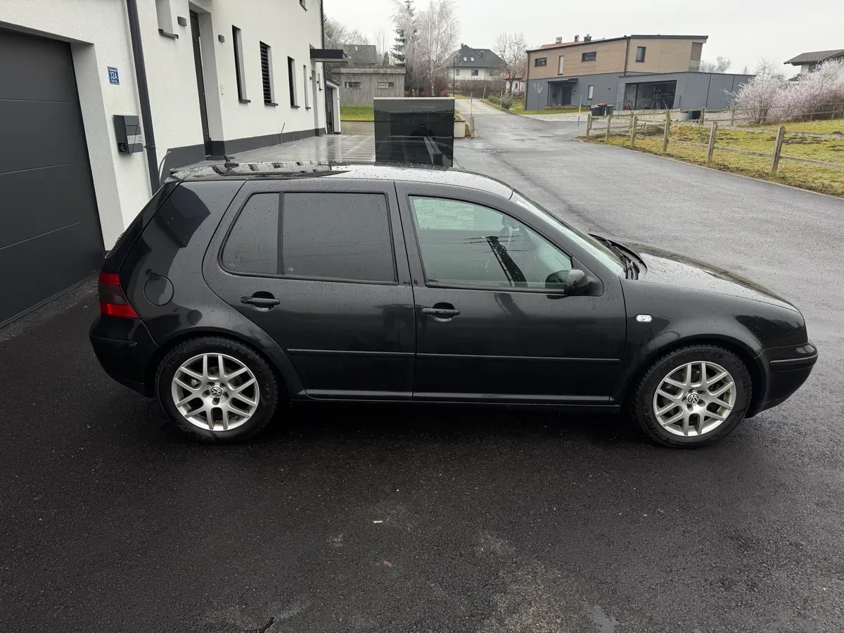 Volkswagen Golf 2003 photo 3