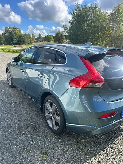 Volvo V40 2013 photo 2
