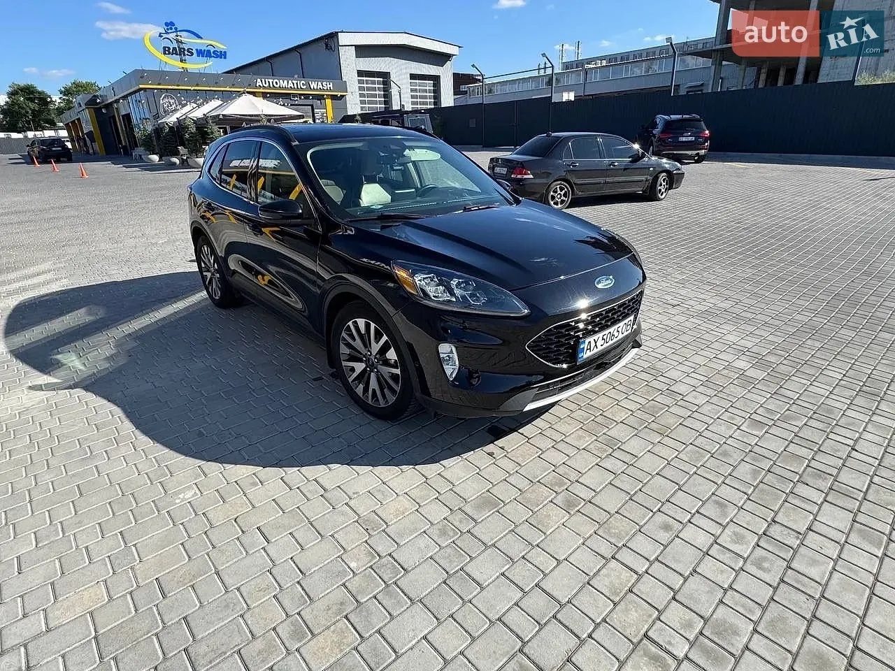 Ford Escape 2020 photo 2