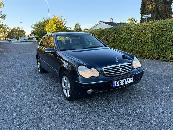 Mercedes-Benz C180 2003 photo 2