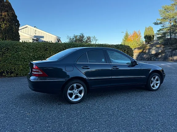 Mercedes-Benz C180 2003 photo 4