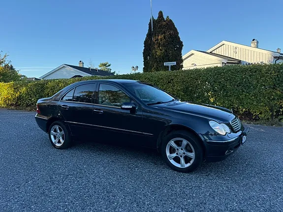 Mercedes-Benz C180 2003 photo 3