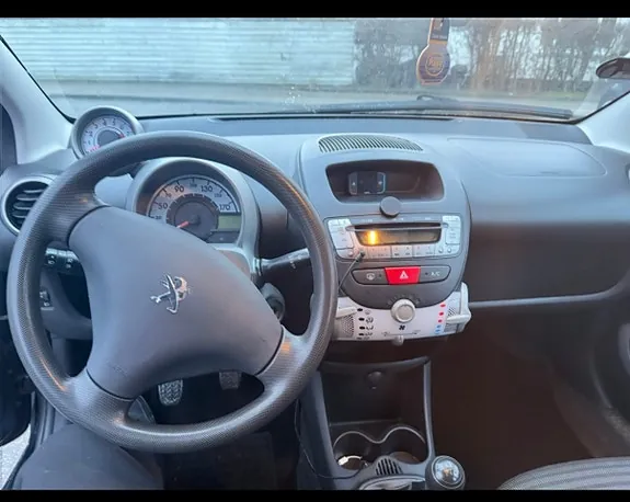 Peugeot 107 2014 photo 5
