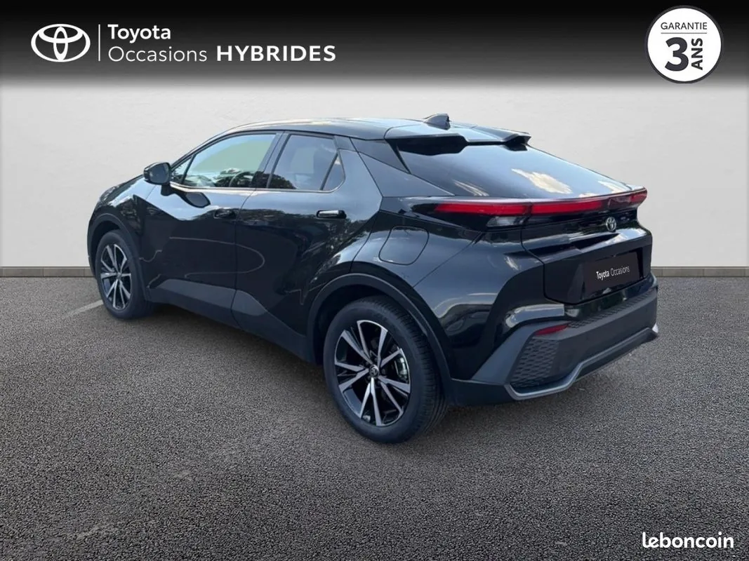Toyota C-Hr 2025 photo 2