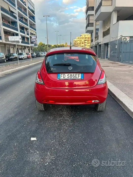 Lancia Ypsilon 2016 photo 2