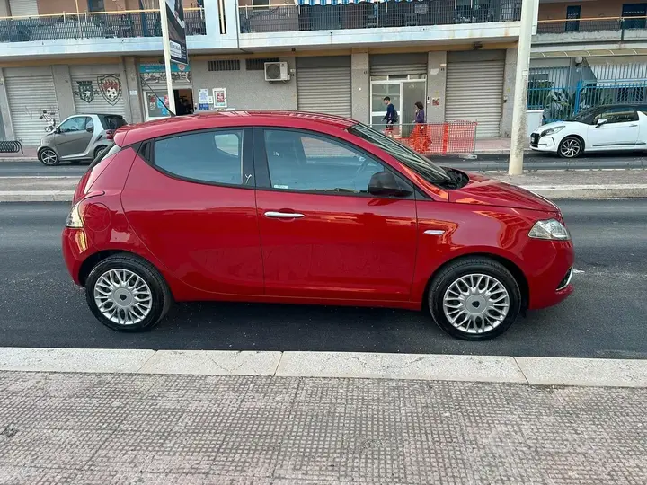 Lancia Ypsilon 2016 photo 3