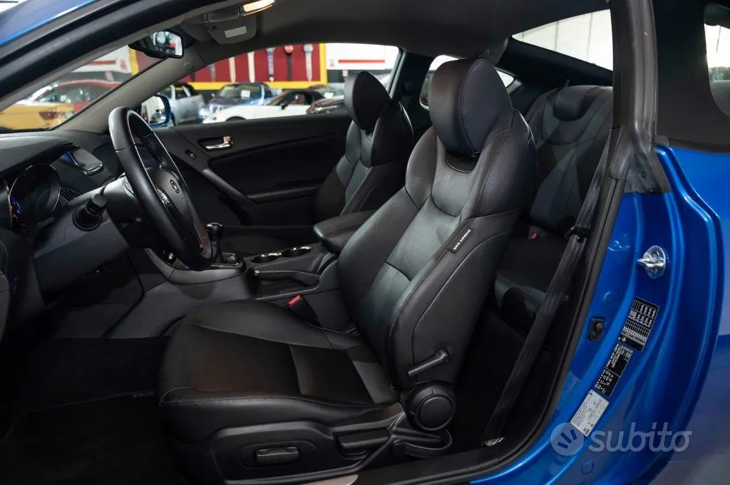 Hyundai Genesis Coupe 2011 photo 3