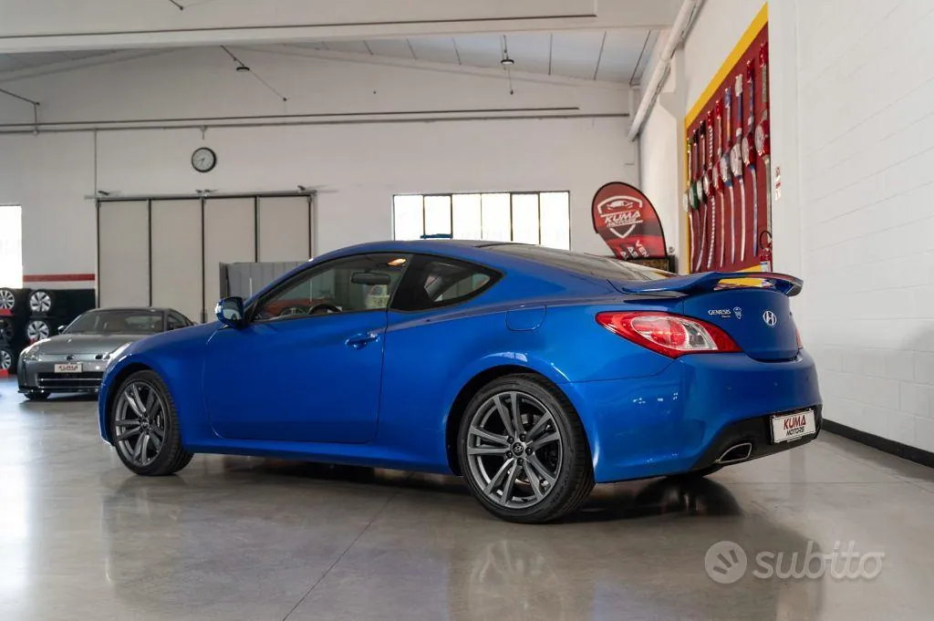Hyundai Genesis Coupe 2011 photo 4