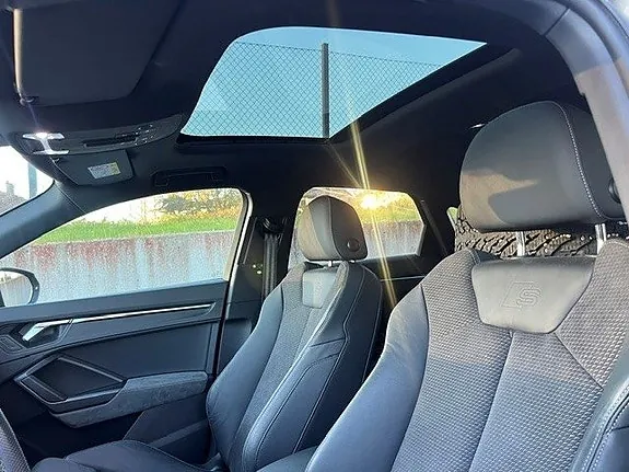 Audi Q3 2021 photo 4