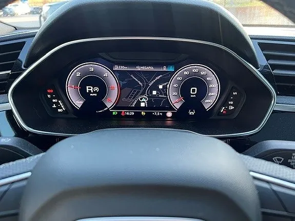 Audi Q3 2021 photo 5