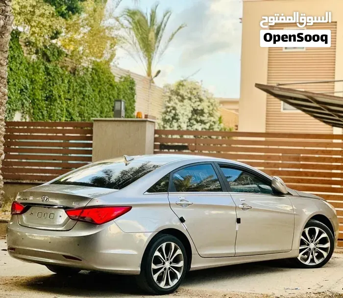 Hyundai Sonata 2013 photo 3