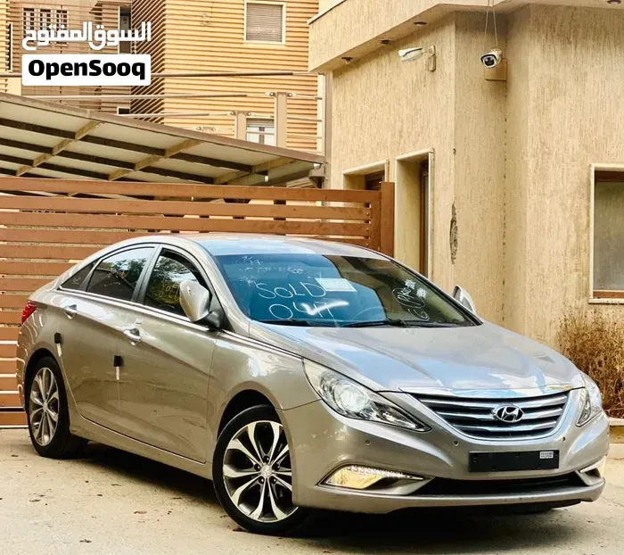 Hyundai Sonata 2013 photo 2