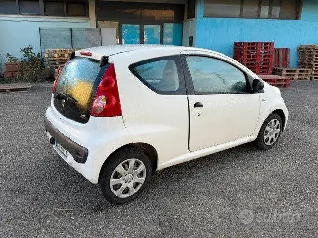 Peugeot 107 2009 photo 3