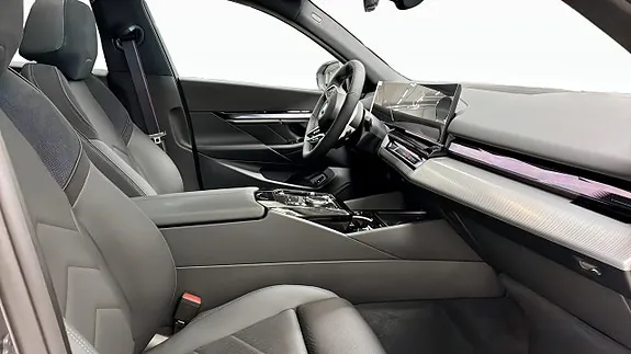 BMW 530E 2026 photo 3