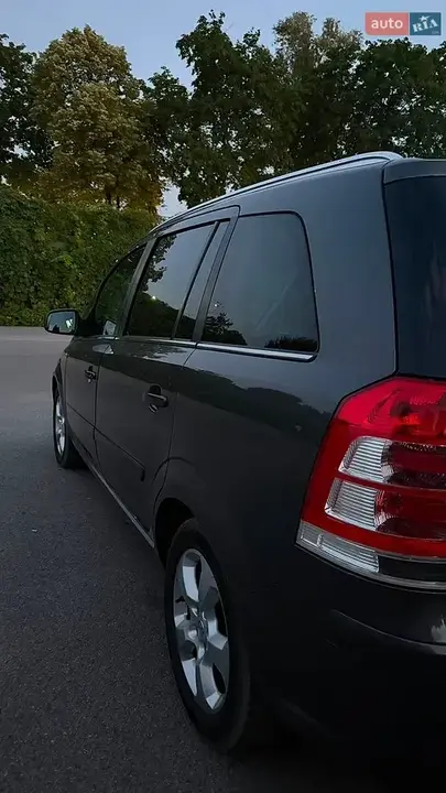 Opel Zafira 2011 photo 4