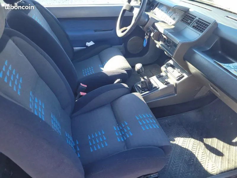 Renault 5 1990 photo 3