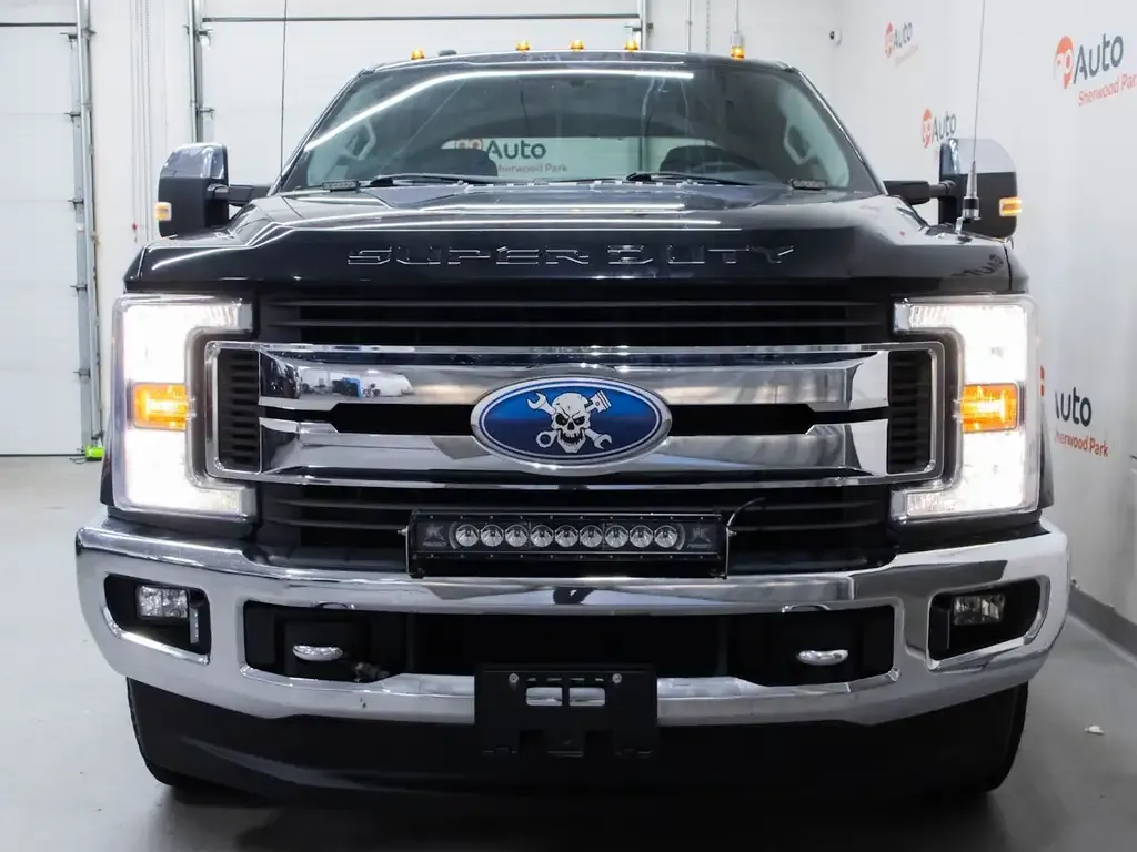 Ford F350 2018 photo 2