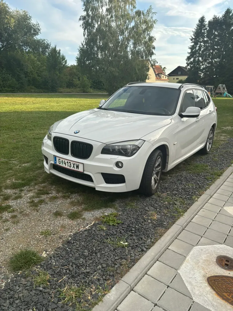 BMW X1 2011 photo 2