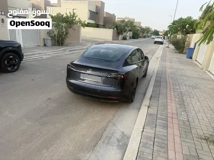 Tesla Model 3 2023 photo 4