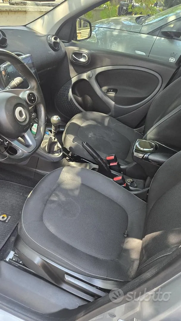 Smart Forfour 2016 photo 5