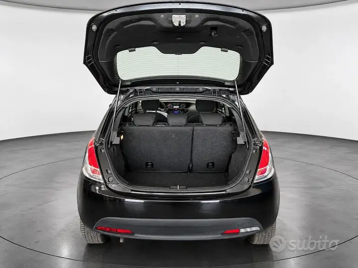 Lancia Ypsilon 2023 photo 4