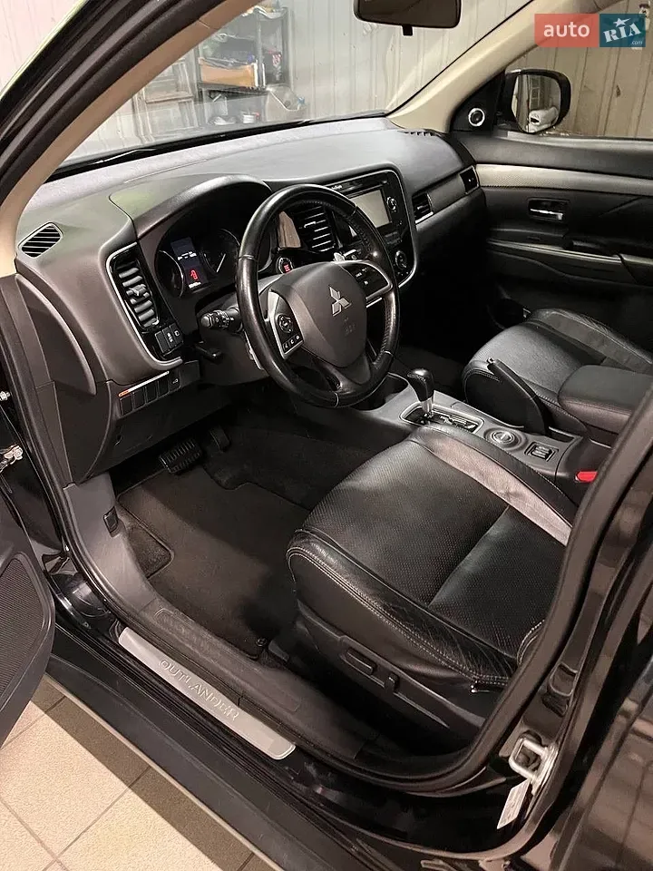 Mitsubishi Outlander 2013 photo 5