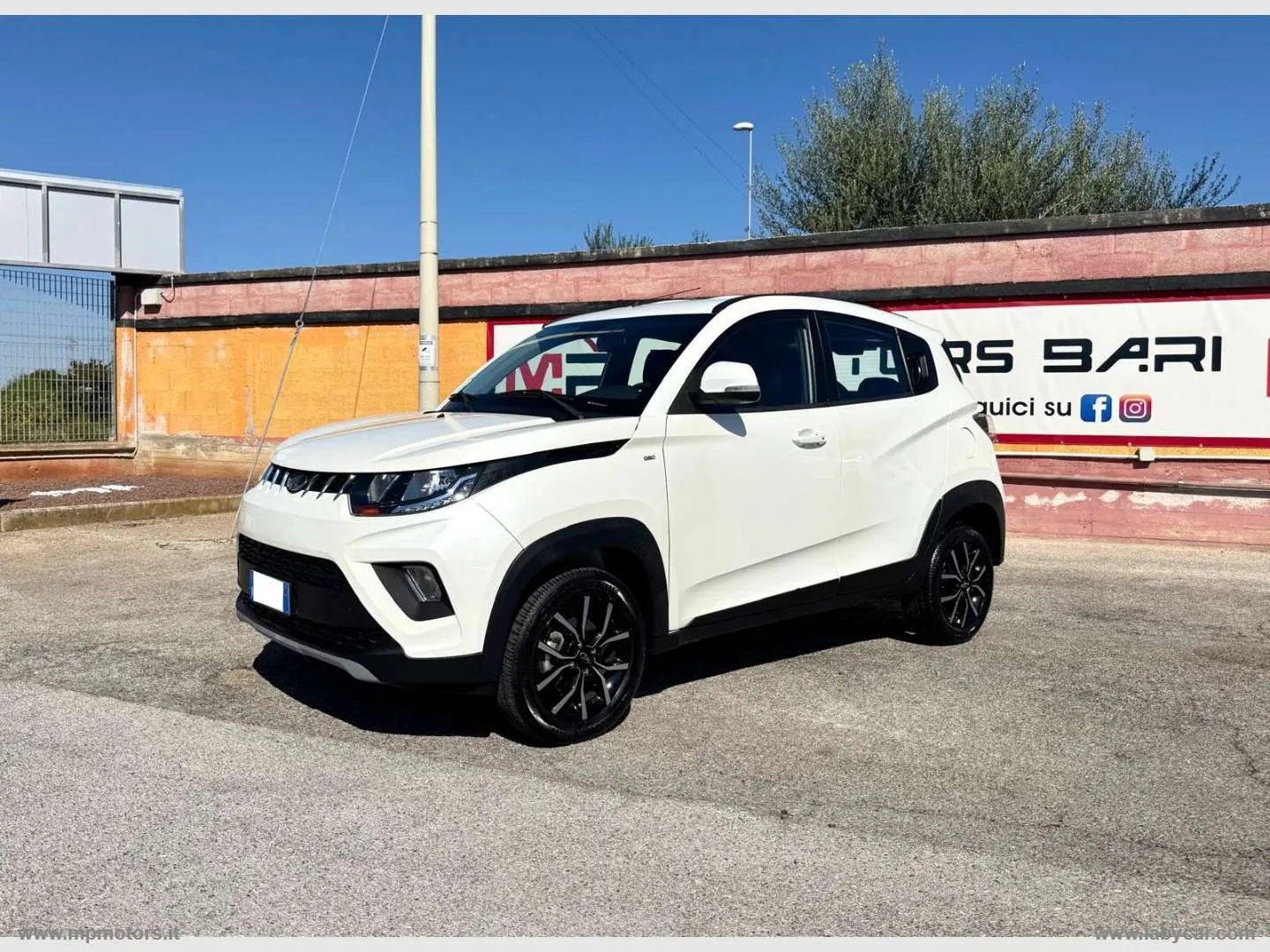 Mahindra Kuv100