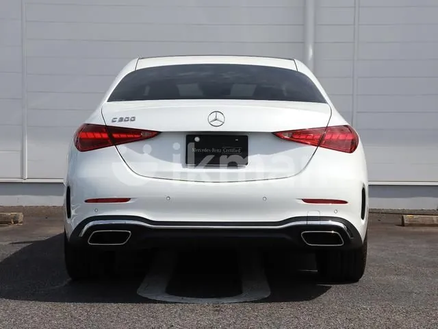 Mercedes-Benz C200 2026 photo 4