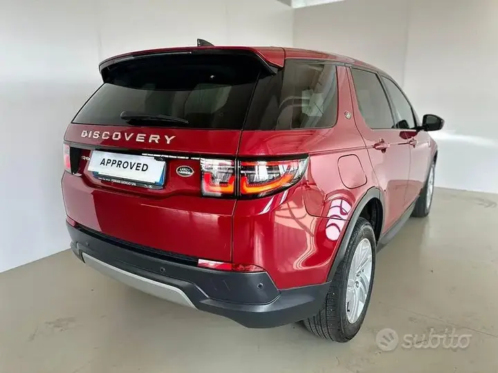 Land Rover Discovery Sport 2021 photo 2