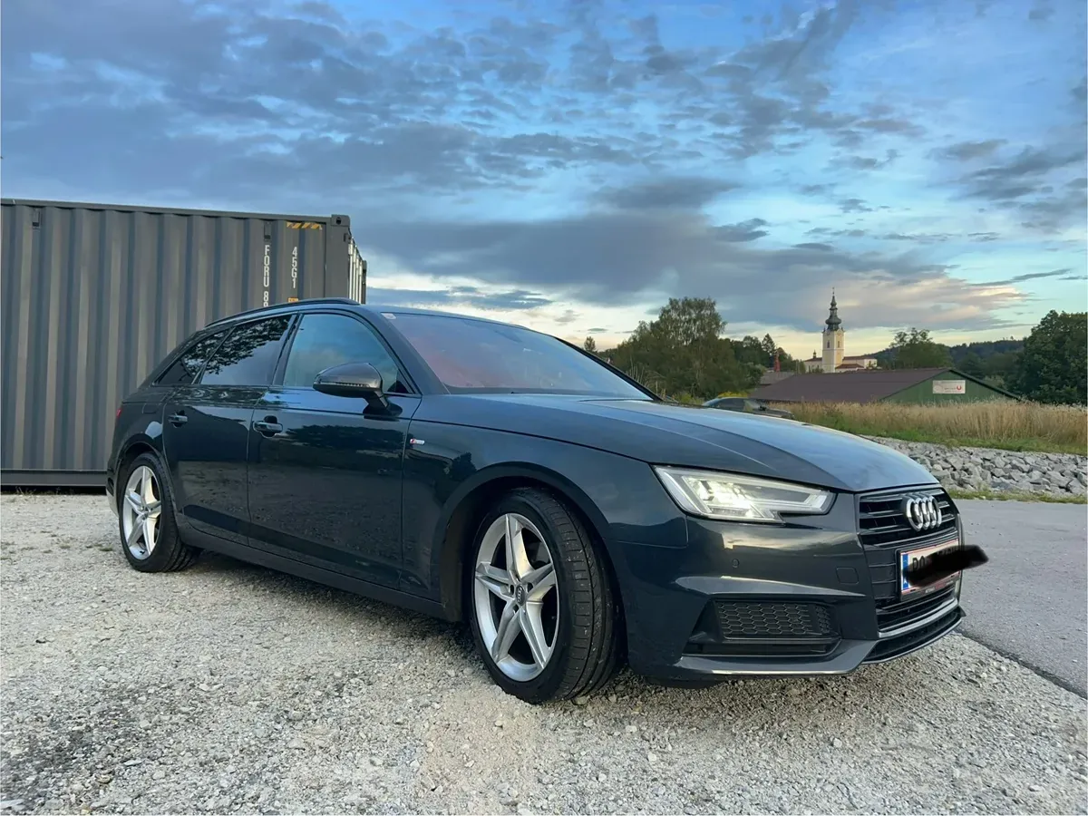 Audi A4 2018 photo 2