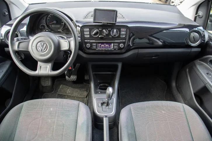 Volkswagen Up 2012 photo 3