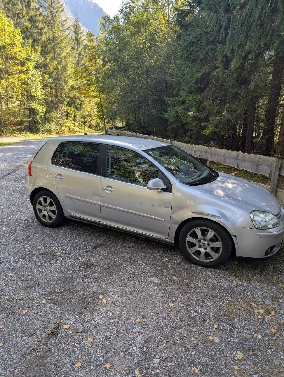 Volkswagen Golf 2005 photo 2