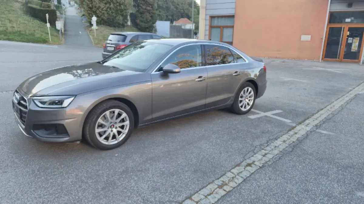 Audi A4 2020 photo 2