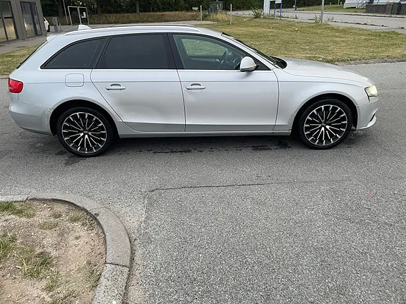 Audi A4 2008 photo 2