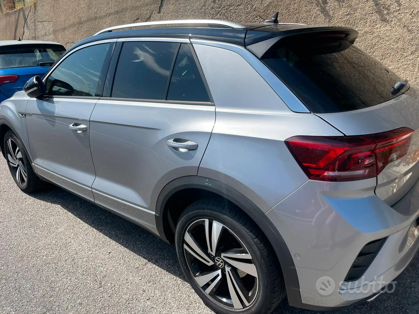 Volkswagen T-Roc 2023 photo 2