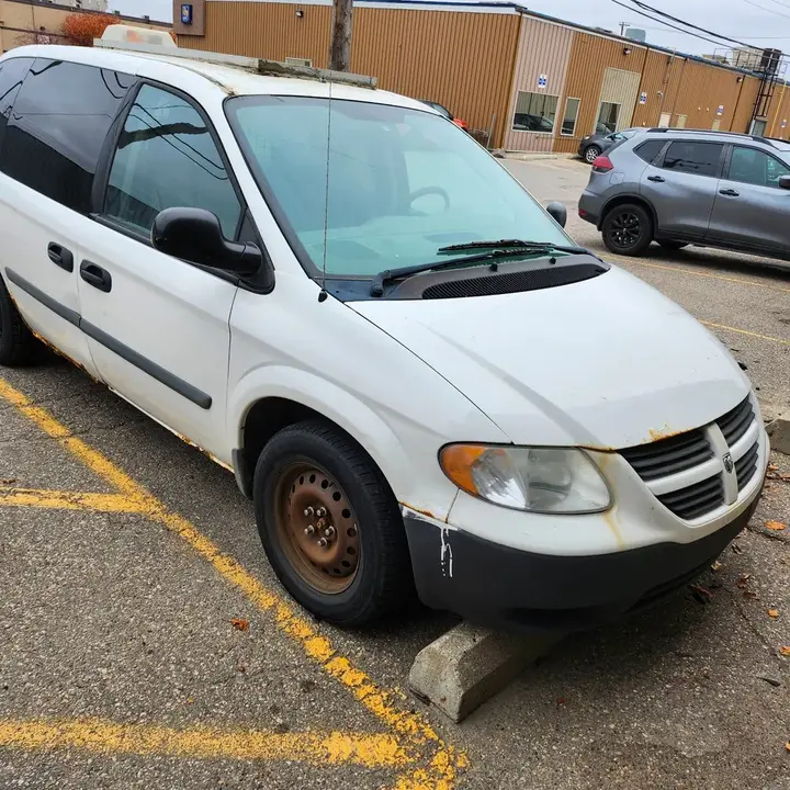 Dodge Caravan 2006 photo 2