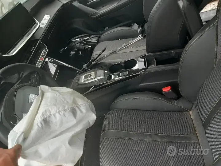 Peugeot 2008 2026 photo 2