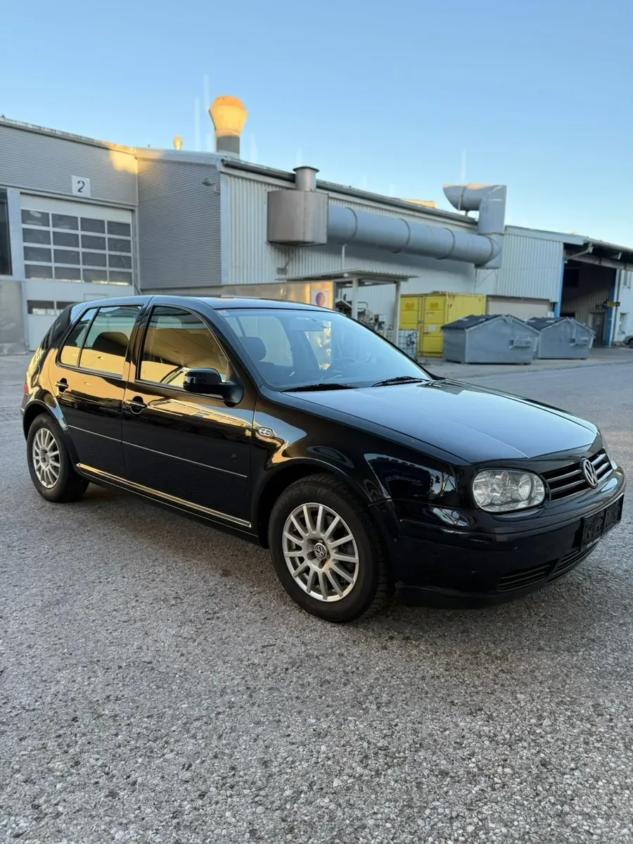 Volkswagen Golf 2002 photo 3