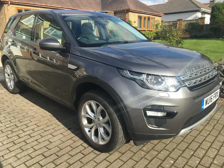 Land Rover Discovery Sport 2016 photo 3
