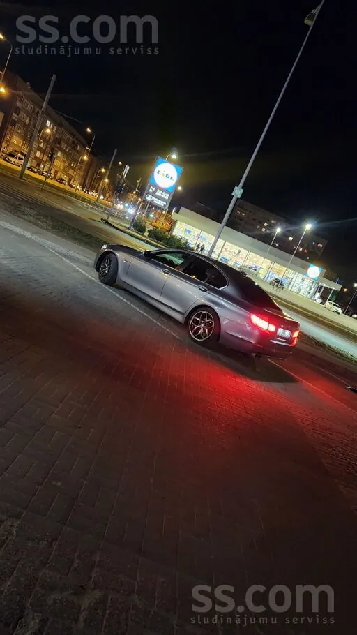 BMW 520 2010 photo 4