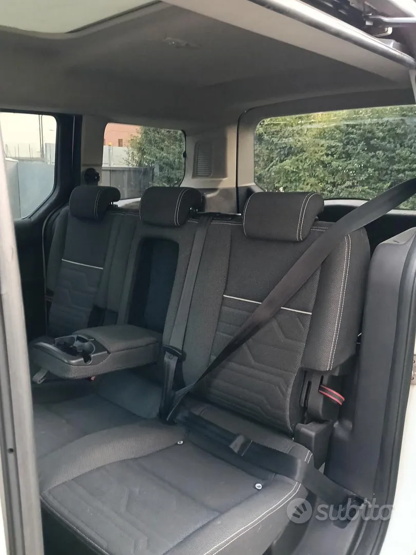 Ford Tourneo Connect 2016 photo 4