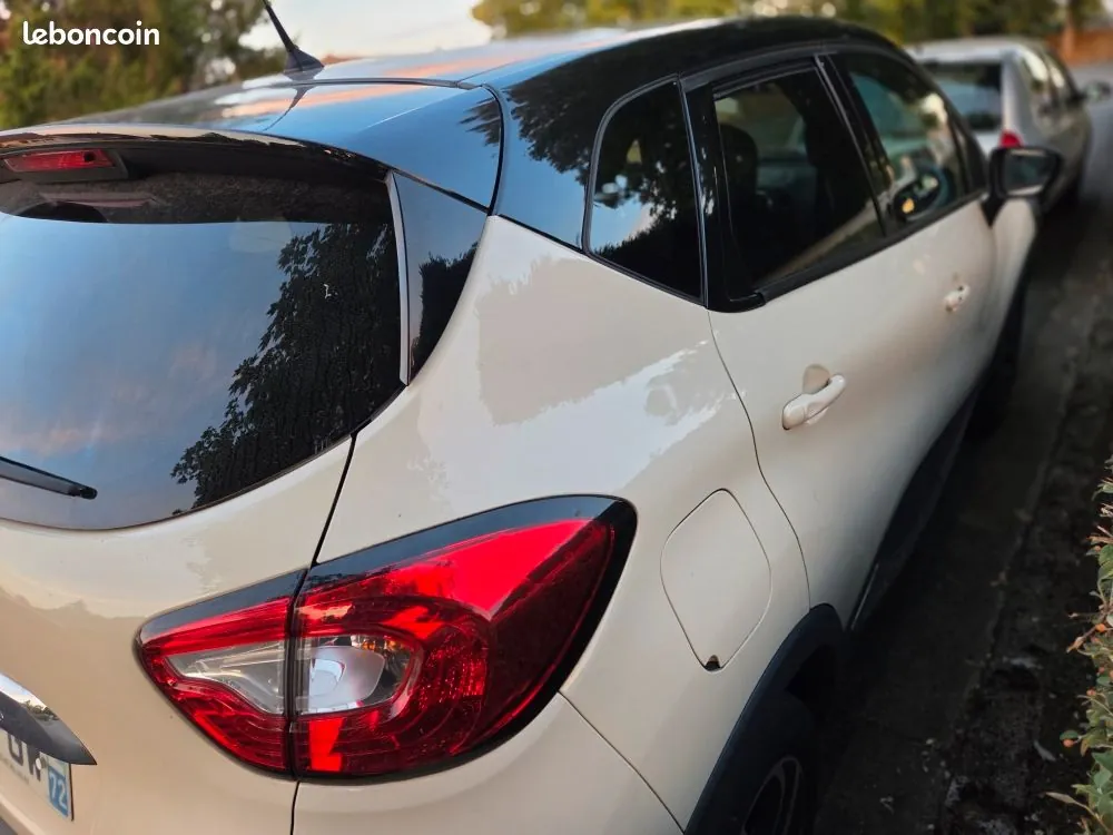 Renault Captur 2016 photo 2