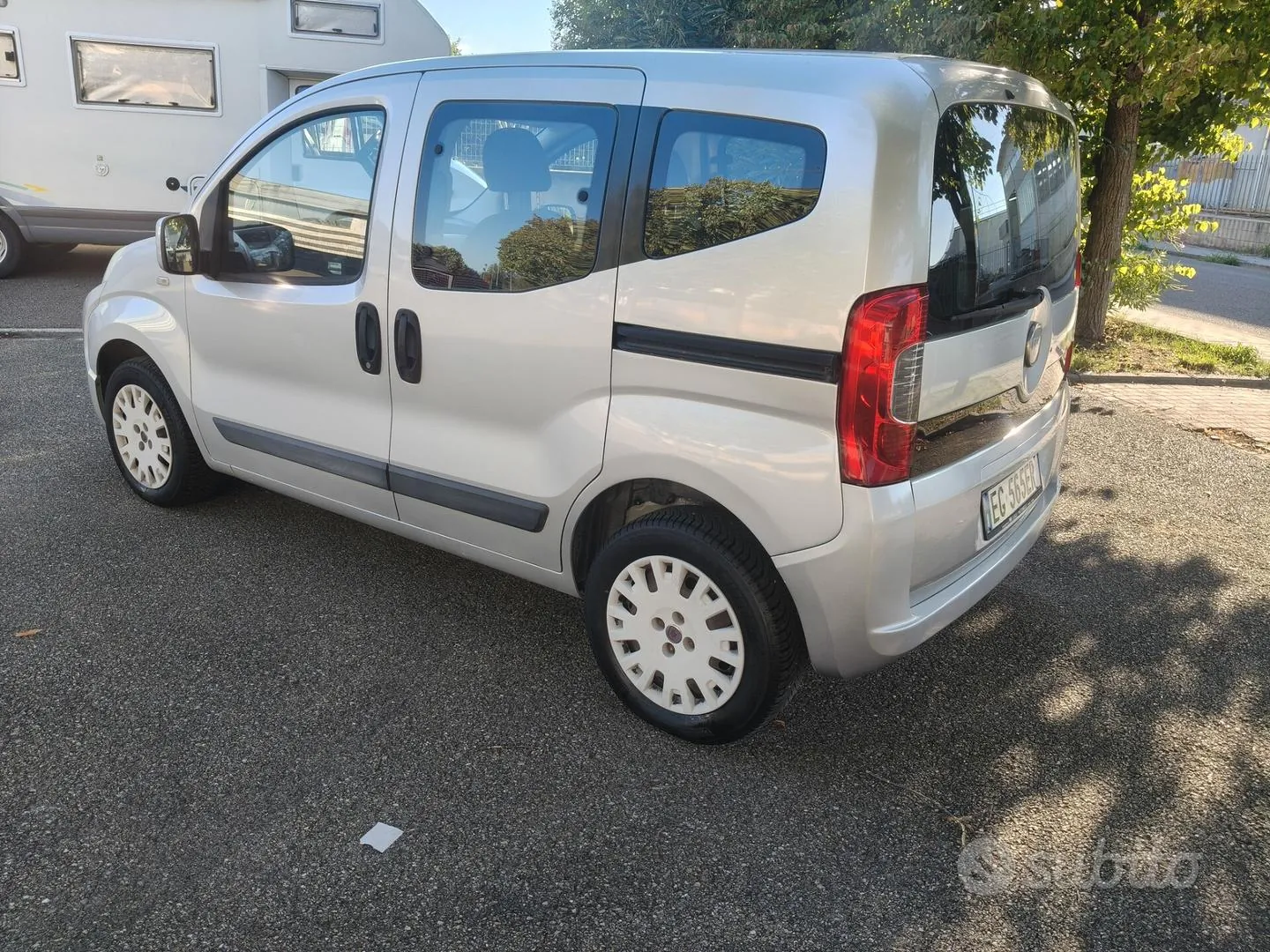 Fiat Qubo 2011 photo 2