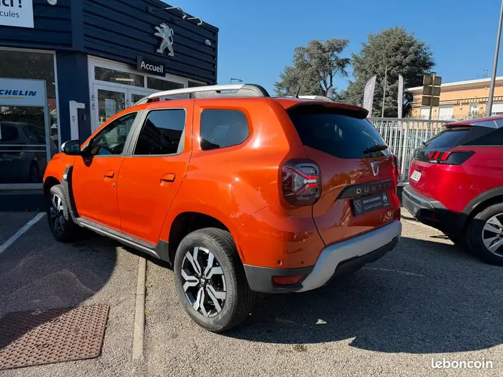 Dacia Duster 2022 photo 2
