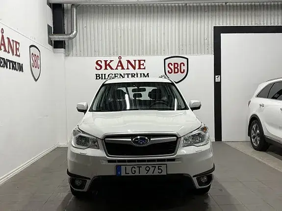 Subaru Forester 2015 photo 2