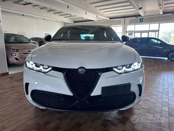 Alfa Romeo Tonale 2025 photo 2