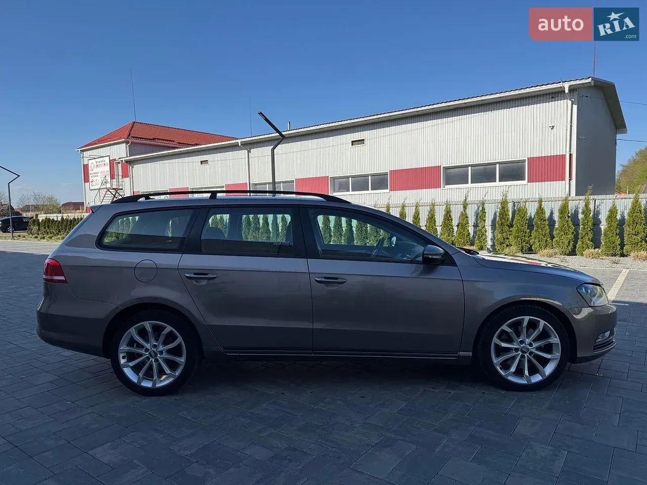 Volkswagen Passat 2010 photo 3