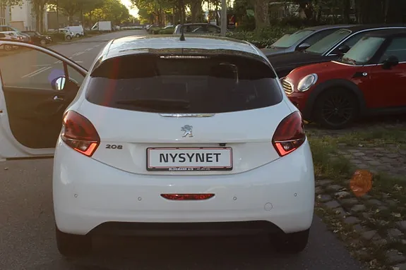 Peugeot 208 2017 photo 4