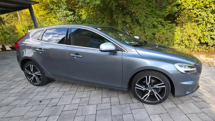 Volvo V40 2018 photo 2